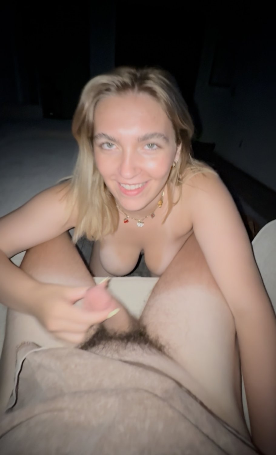 Blonde MILF exposed [Submission] #aG8a4RD7