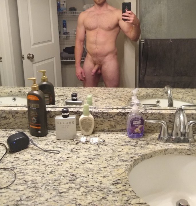 Handsome Ginger Strokes Tiny Cock #4BDo5Nd0